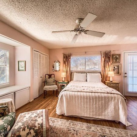 Binky'S Nest Apartment Fredericksburg Luaran gambar