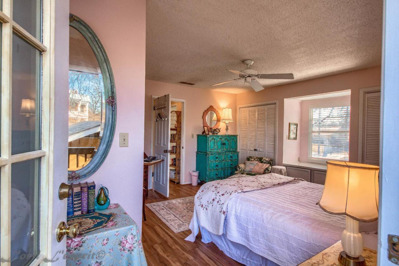Binky'S Nest Apartment Fredericksburg Luaran gambar