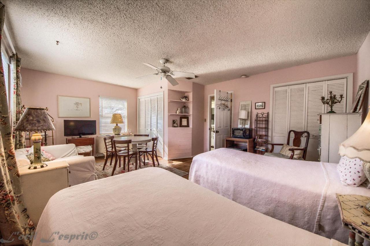 Binky'S Nest Apartment Fredericksburg Luaran gambar